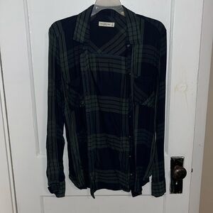 Abercrombie & Fitch button-down plaid long sleeve shirt